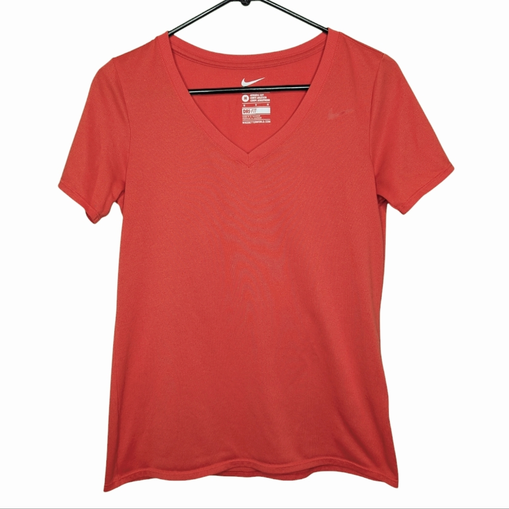 The Nike Tee Women's Athletic Cut DriFit Casual Red Short Sleeve Tee Size Medium